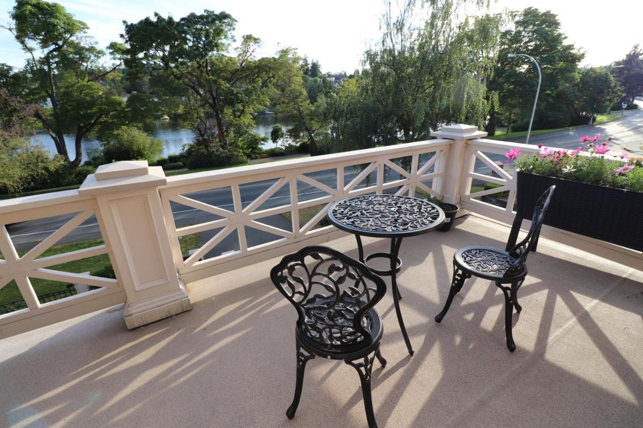 Lipton Place By Elegant Waterfront Esquimalt Luaran gambar